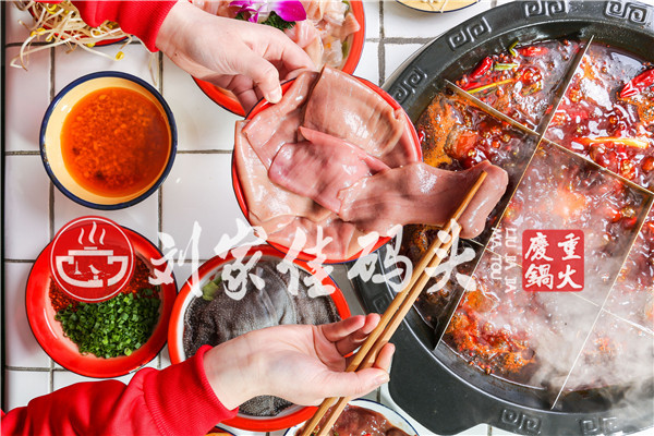 重庆哪家<a href=/listinfo-22-0.html target=_blank class=infotextkey>火锅</a>最好最实惠？人均50吃到撑，<a href=/listinfo-22-0.html target=_blank class=infotextkey>火锅</a>控必打卡